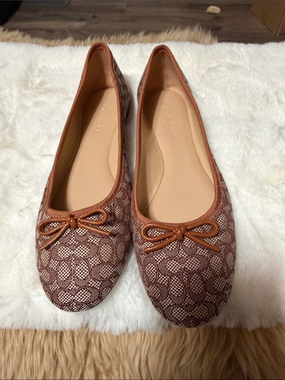 Coach Women's Tan & Brown Signature Ballet Flats